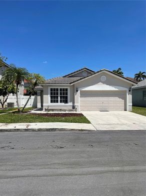 Villa in Pembroke Pines, Broward County