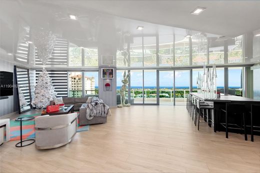 Kamienica w Aventura, Miami-Dade County