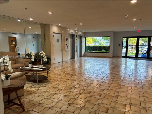 Residential complexes in Hallandale, Broward County