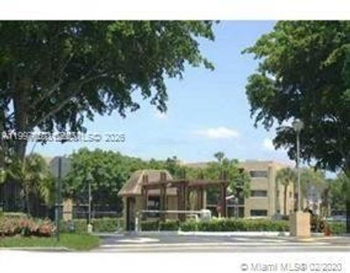 Residential complexes in Miami, Miami-Dade