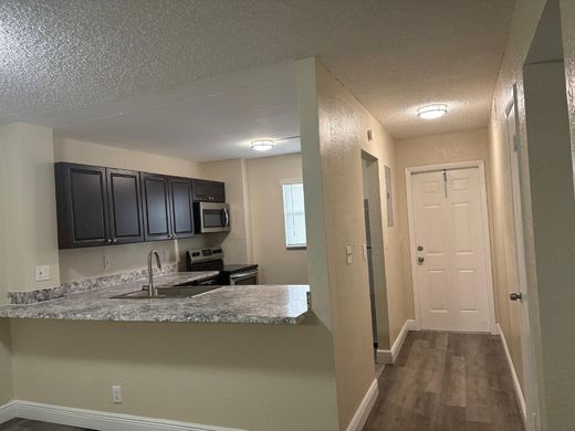 公寓楼  Sunrise, Broward County