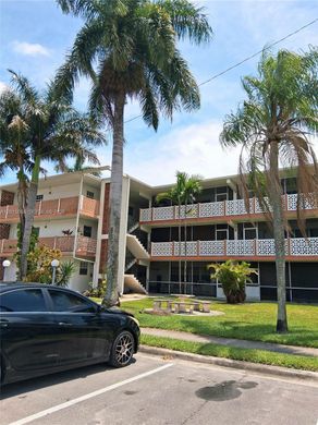 Complesso residenziale a North Miami Beach, Miami-Dade County