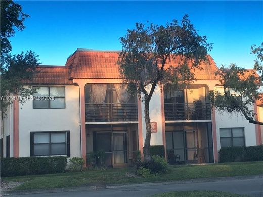 Residential complexes in Miami, Miami-Dade