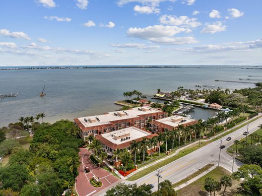 Residential complexes for rent in Jensen Beach