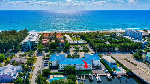 Residential complexes in Delray Beach, Palm Beach