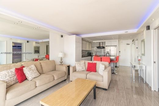 Residential complexes in Miami Beach, Miami-Dade