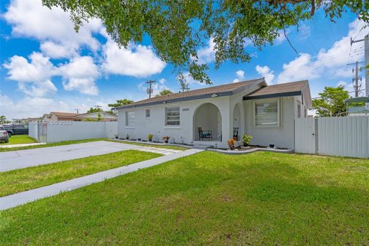 Villa in South Miami Heights, Miami-Dade County