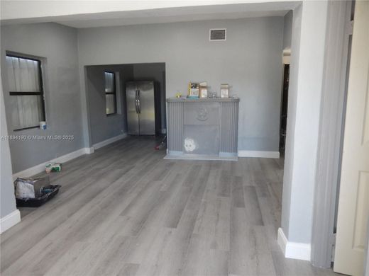 Villa in Miami Gardens, Miami-Dade County