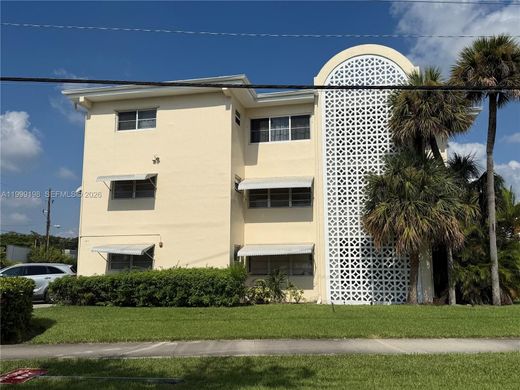 Komplex apartman Hallandale Beach, Broward County