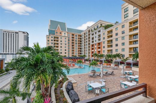 Residential complexes in Fort Lauderdale, Broward County