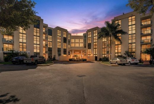 Residential complexes in Miami, Miami-Dade