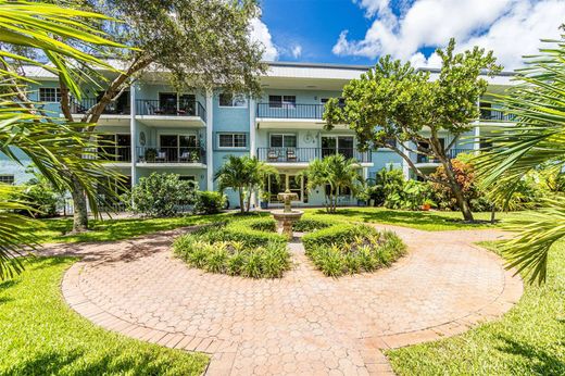 Residential complexes in Wilton Manors, Broward County