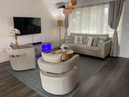 Вилла, Port Charlotte, Charlotte County