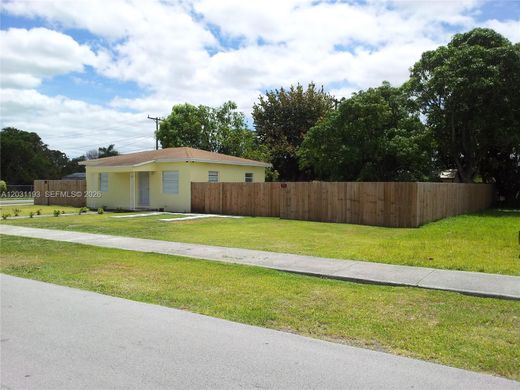 Villa in Miami, Miami-Dade