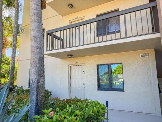 Residential complexes in Jupiter, Palm Beach