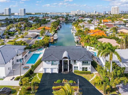 ﻓﻴﻼ ﻓﻲ North Miami Beach, Miami-Dade County