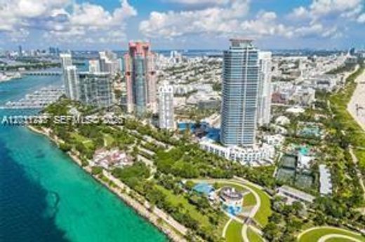 Residential complexes in Miami Beach, Miami-Dade