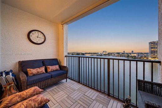 Жилой комплекс, Sunny Isles Beach, Miami-Dade County