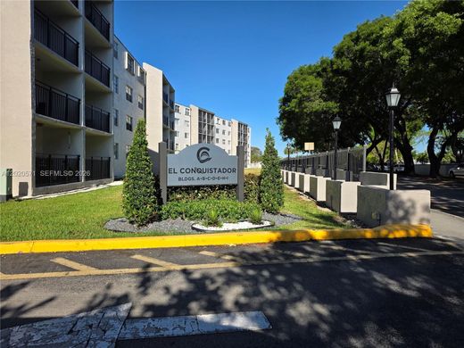 Residential complexes in Miami, Miami-Dade