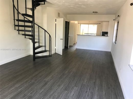 Townhouse in Dania Beach, Broward County