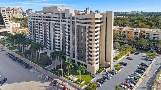 Residential complexes in Coral Gables, Miami-Dade
