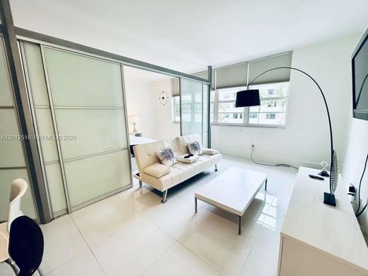 Residential complexes in Miami Beach, Miami-Dade