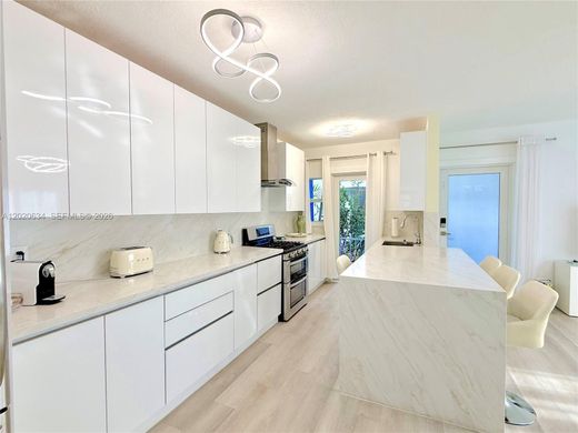 Жилой комплекс, Майами-Бич, Miami-Dade County