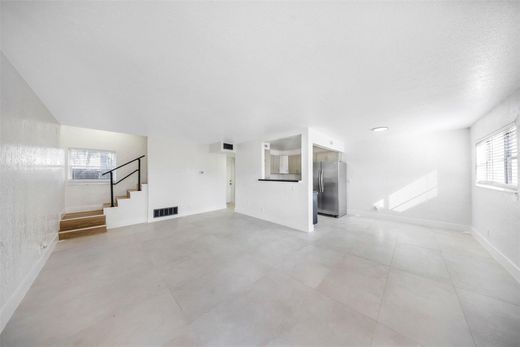 Townhouse in Pompano Beach, Broward County