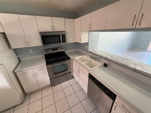 Wohnkomplexe in Miami, Miami-Dade County