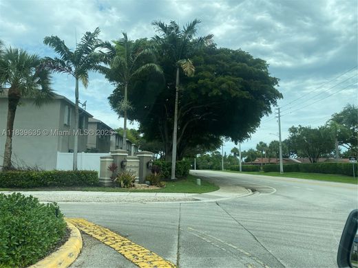Townhouse in Tamarac, Broward County