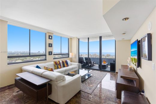 Complexes résidentiels à Miami Beach, Comté de Miami-Dade