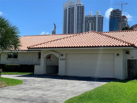 Villa in Sunny Isles Beach, Miami-Dade County