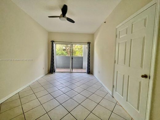 Complexos residenciais - Miami, Miami-Dade County