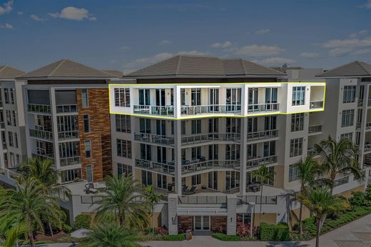 Residential complexes in Palm Beach Gardens, Palm Beach