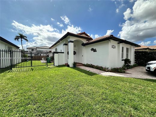 Villa in Miami Terrace Mobile Home, Miami-Dade County