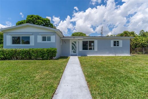 Villa in Miami Gardens, Miami-Dade