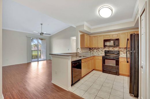 Residential complexes in Delray Beach, Palm Beach