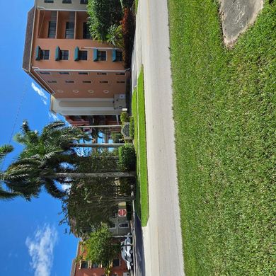 Residential complexes in West Palm Beach, Palm Beach