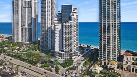Residential complexes in Sunny Isles Beach, Miami-Dade