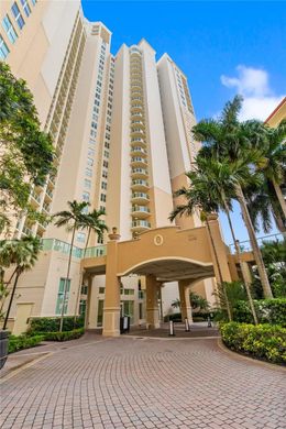 Residential complexes in Aventura, Miami-Dade