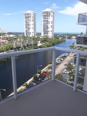 Komplex apartman Aventura, Miami-Dade County