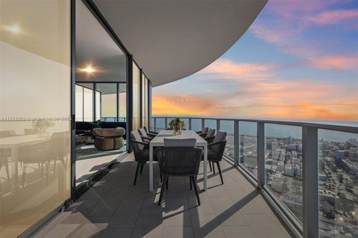 Residential complexes in Miami Beach, Miami-Dade