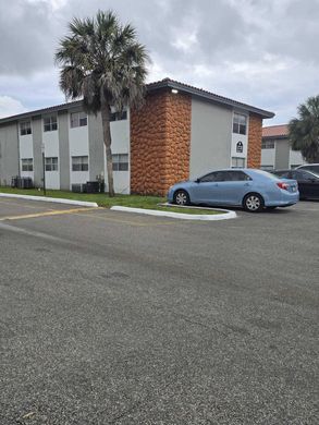 Kamienica w North Lauderdale, Broward County