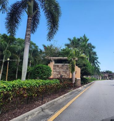 تاون هاوس ﻓﻲ Pembroke Pines, Broward County