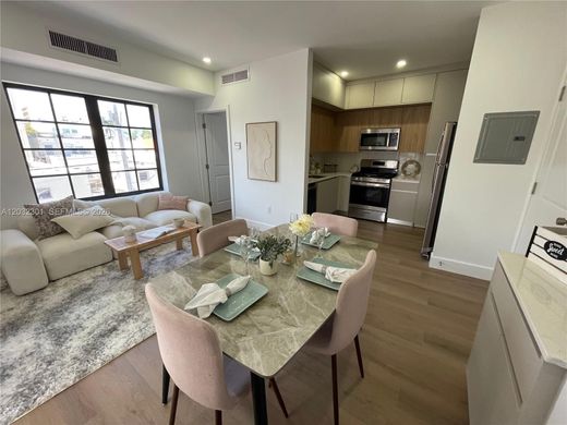 Complesso residenziale a Miami Beach, Miami-Dade County