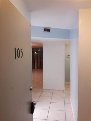 Residential complexes in North Miami Beach, Miami-Dade