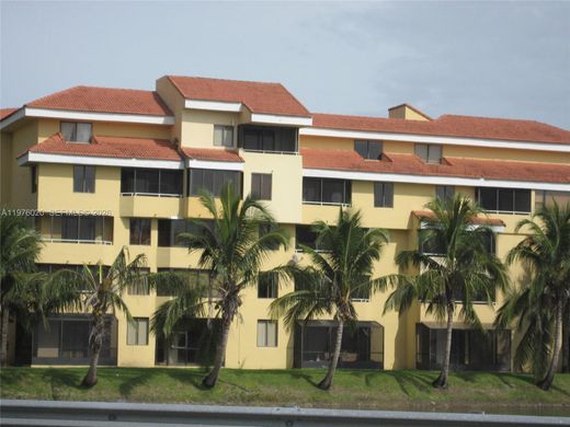 Residential complexes in Miami, Miami-Dade
