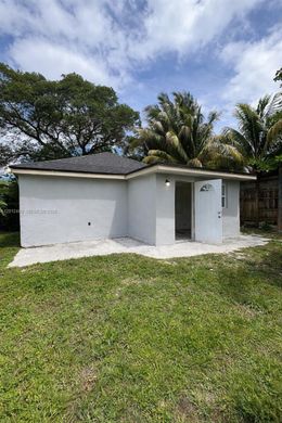 Villa North Miami, Miami-Dade County