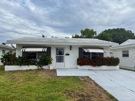 Villa in Tamarac, Broward County