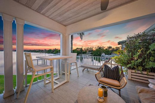 Residential complexes in Manalapan, Palm Beach